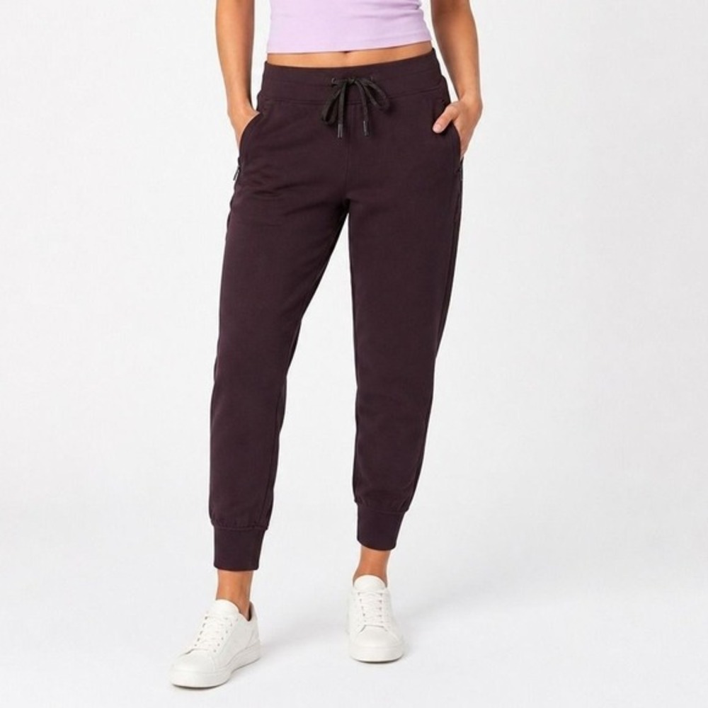 Lululemon Get Going Jogger in‎ Black Cherry Womens Size 2